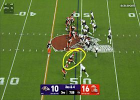 Andrews' 10-yard reception is good for a third-down conversion