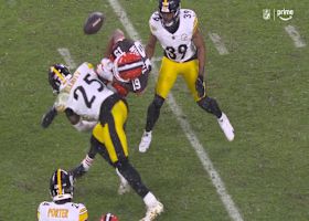 Can't-Miss Play: Spin-cycle steal! Pittsburgh forces fumble on Elliot hit-stick tackle on Tillman