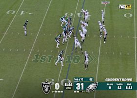 Bigsby bounces outside for a 13-yard carry