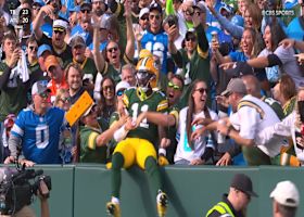 Jordan Love's second TD pass of first half is a 17-yard strike to Reed