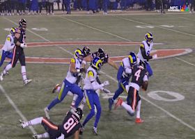 D'Andre Swift gets perfect blocks on 13-yard sprint