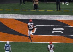 Can't-Miss Play: Pick-six TD! Jordan Battle takes Richardson's pass back to house with ease