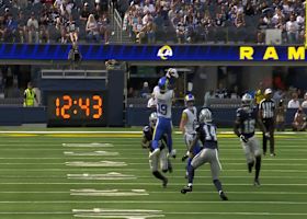 Xavier Smith makes a 15-yard catch at high point for another Rams first down