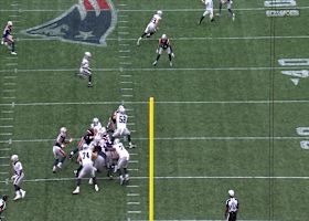 Jaylinn Hawkins goes untouched to sack Geno Smith