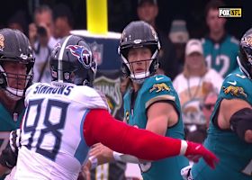 Lawrence's 22-yard strike to Brian Thomas Jr. gets Jags into Titans territory