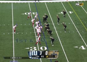 Demario Davis shoots into the Giants' backfield for big sack