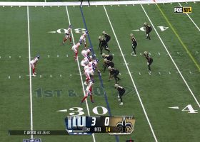 Demario Davis shoots into the Giants' backfield for big sack