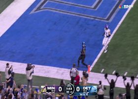 Jahmyr Gibbs' lightning-quick sift thru Vikes' defense produces 25-yard TD