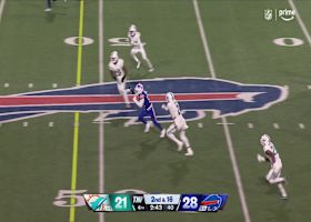 Allen connects with Moore for 30-yard gain
