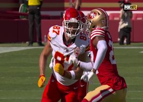 Kelce's block aids Hardman's 20-yard run via jet-sweep carry