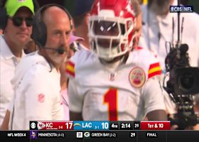 Mahomes' 15-yard dart to Worthy moves chains vs. Chargers in crunch time