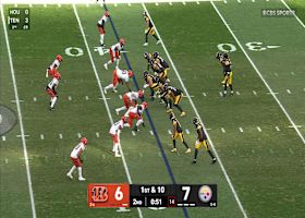 Can't-Miss Play: Darnell Washington shows off the strength with stiff arm on 31-yard catch and run