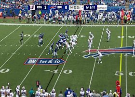 Montrell Washington's shiftiness on 28-yard catch and run moves Giants in Bills territory