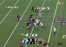 Alvin Kamara infiltrates Rams territory on bullish 13-yard run up middle