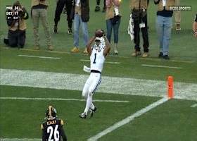 Downs dazzles on 4-yard spinning TD reception