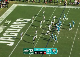 Travis Etienne left all alone on 8-yard TD catch