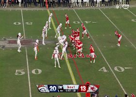 Kareem Hunt's 14-yard carry pushes Chiefs across midfield