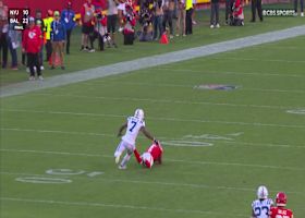 Xavier Worthy lays out for to snag 31-yard dime from Mahomes