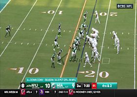 Tagovailoa's fourth-down conversion to Waddle gets Fins to Jets' 11-yard line