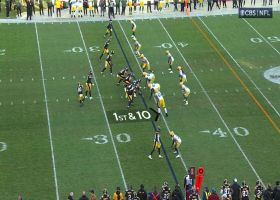 Kenny Pickett delivers 28-yard strike to George Pickens via back shoulder throw