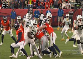 Broncos' first sack of day brings Jordan Love down in third quarter