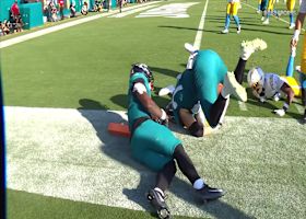 Travis Etienne's 13-yard TD ends with majestic pylon dive