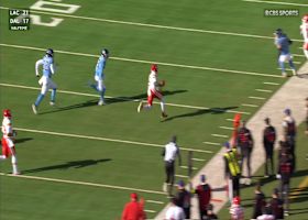 Oladokun hits Marquise Brown for one-handed catch and 18-yard pickup