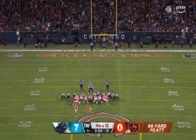 Cairo Santos sneaks 54-yard FG inside left upright to put Bears on board