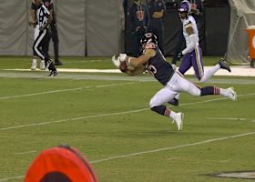 Can't-Miss Play: One-handed catch alert! Kmet's stellar snag yields 31-yard gain vs. Vikes