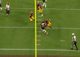 Joe Burrow roams the globe before ultimately being engulfed for a 17-yard sack