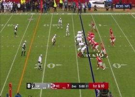 Can't-Miss Play: Scoop-and-score TD! Mahomes' fumbled handoff results in Nichols' score